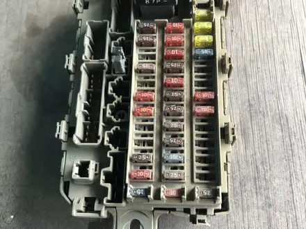 Блок предохранителей салонный на Хонда CR-V американец за 8 000 тг. в Караганда – фото 2