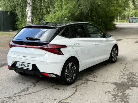 Hyundai i20 2023 года за 6 350 000 тг. в Караганда – фото 10