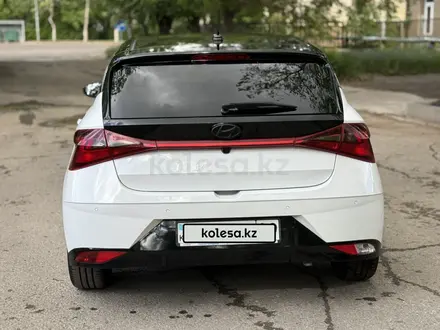 Hyundai i20 2023 года за 6 350 000 тг. в Караганда – фото 13