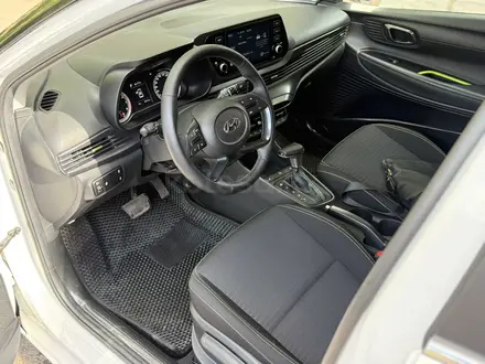 Hyundai i20 2023 года за 6 350 000 тг. в Караганда – фото 16