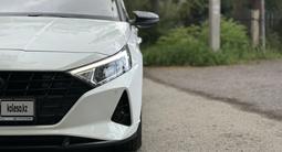 Hyundai i20 2023 годаүшін6 350 000 тг. в Караганда – фото 3