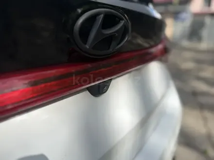 Hyundai i20 2023 года за 6 350 000 тг. в Караганда – фото 24