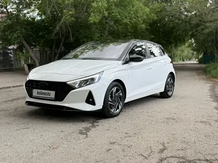 Hyundai i20 2023 года за 6 350 000 тг. в Караганда – фото 6