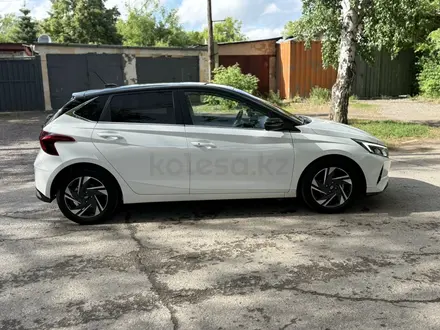 Hyundai i20 2023 года за 6 350 000 тг. в Караганда – фото 8