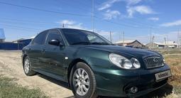 Hyundai Sonata 2002 года за 2 500 000 тг. в Атырау – фото 2