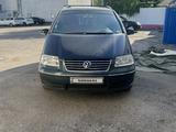 Volkswagen Sharan 2006 годаүшін4 300 000 тг. в Караганда