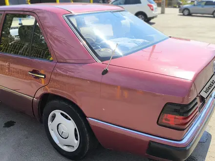 Mercedes-Benz E 230 1992 года за 1 200 000 тг. в Караганда – фото 14
