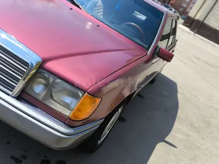 Mercedes-Benz E 230 1992 года за 1 200 000 тг. в Караганда – фото 17
