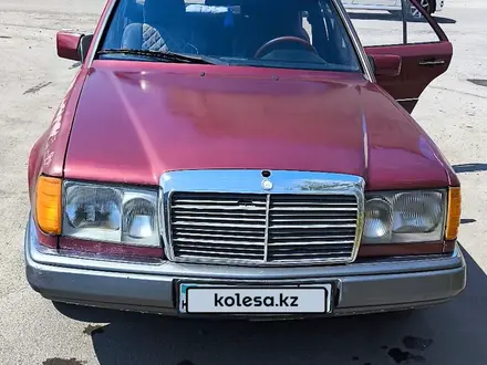 Mercedes-Benz E 230 1992 года за 1 200 000 тг. в Караганда