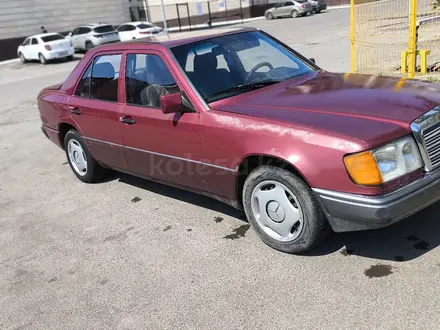 Mercedes-Benz E 230 1992 года за 1 200 000 тг. в Караганда – фото 61
