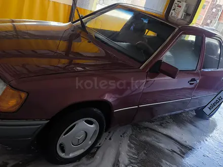 Mercedes-Benz E 230 1992 года за 1 200 000 тг. в Караганда – фото 67