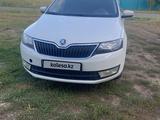 Skoda Rapid 2015 года за 3 300 000 тг. в Уральск