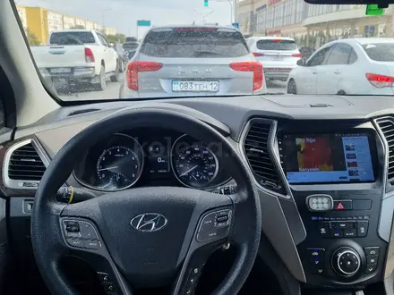 Hyundai Santa Fe 2017 года за 5 000 000 тг. в Актау – фото 7