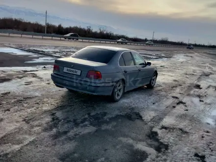 BMW 528 1997 года за 1 650 000 тг. в Алматы – фото 4