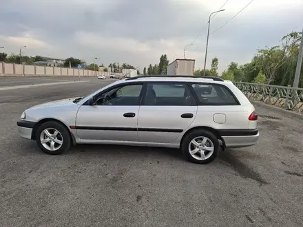 Toyota Avensis 2002 года за 3 500 000 тг. в Шымкент – фото 4