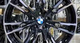 BMW G30 на 19 новые разноширокие диски в Астане за 300 000 тг. в Астана