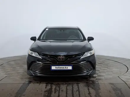 Toyota Camry 2018 года за 8 950 000 тг. в Астана – фото 2