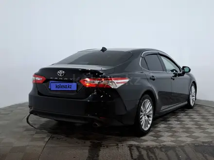 Toyota Camry 2018 года за 8 950 000 тг. в Астана – фото 5