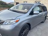 Toyota Sienna 2012 года за 11 000 000 тг. в Атырау