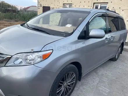 Toyota Sienna 2012 года за 11 000 000 тг. в Атырау