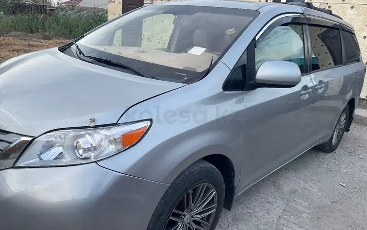 Toyota Sienna 2012 года за 11 000 000 тг. в Атырау