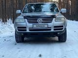 Volkswagen Touareg 2004 года за 4 200 000 тг. в Петропавловск – фото 2