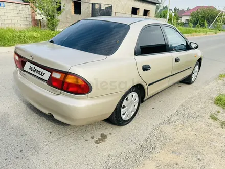 Mazda 323 1995 года за 1 600 000 тг. в Шымкент – фото 4