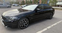 BMW 530 2022 года за 26 500 000 тг. в Астана – фото 2