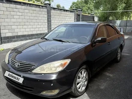 Toyota Camry 2002 года за 2 950 000 тг. в Алматы – фото 2