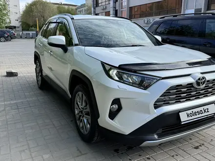 Toyota RAV4 2020 года за 16 500 000 тг. в Актобе – фото 4