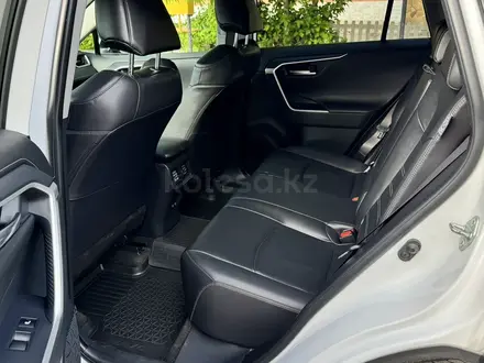 Toyota RAV4 2020 года за 16 500 000 тг. в Актобе – фото 11