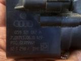 Дополнительный насос, помпа, на Audi, оригинал за 15 000 тг. в Алматы