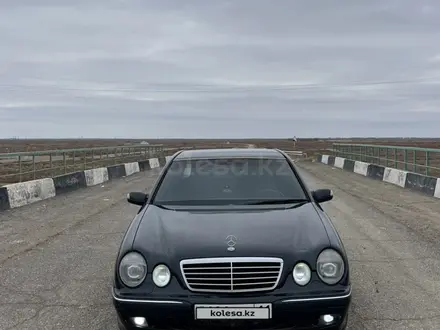 Mercedes-Benz E 200 1999 года за 3 400 000 тг. в Айтеке би