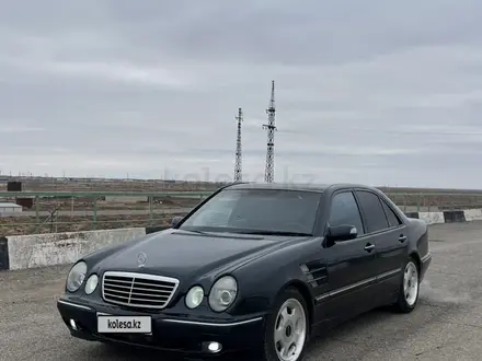 Mercedes-Benz E 200 1999 года за 3 400 000 тг. в Айтеке би – фото 2