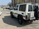 Toyota Land Cruiser 2022 годаfor25 200 000 тг. в Алматы – фото 4