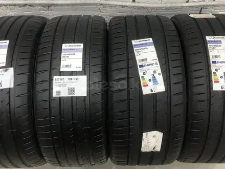 Michelin Pilot Sport 4 255/40 R20 285/35 R20 за 250 000 тг. в Астана