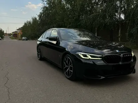 BMW 530 2022 года за 28 500 000 тг. в Алматы – фото 3