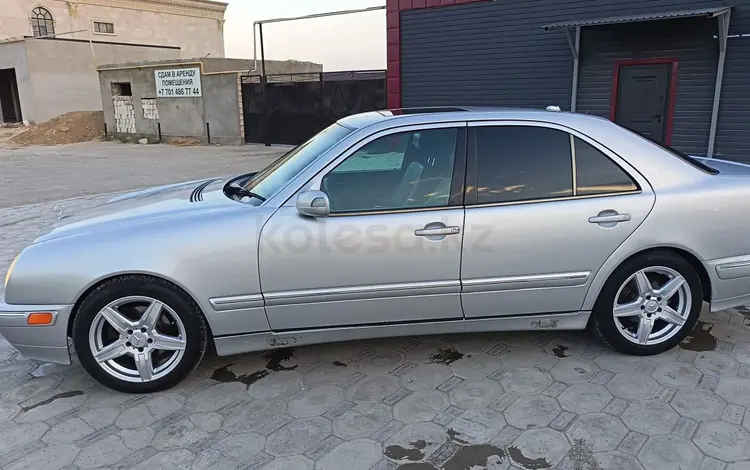 Mercedes-Benz E 320 2001 годаүшін4 500 000 тг. в Актау