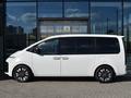 Hyundai Staria Luxe 2023 года за 19 190 000 тг. в Астана – фото 2
