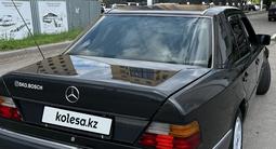 Mercedes-Benz E 260 1990 годаүшін1 150 000 тг. в Петропавловск – фото 2