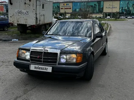 Mercedes-Benz E 260 1990 года за 1 150 000 тг. в Петропавловск – фото 4