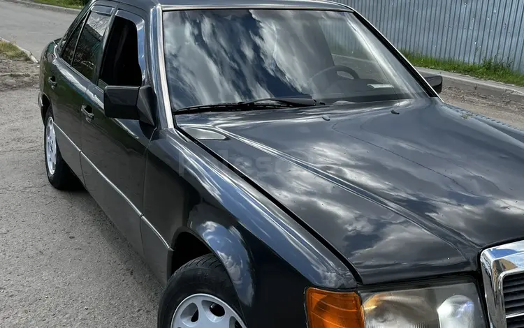 Mercedes-Benz E 260 1990 года за 1 150 000 тг. в Петропавловск