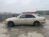 Mercedes-Benz E 320 2001 годаfor3 400 000 тг. в Актау