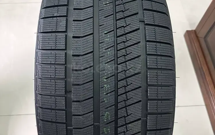 265/55R19 Tracmax ROADBOSS зимние шины за 42 000 тг. в Алматы