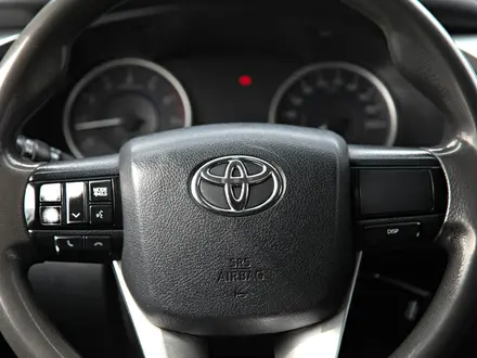 Toyota Hilux 2016 года за 11 380 000 тг. в Алматы – фото 17