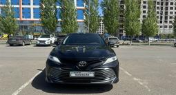 Toyota Camry 2019 года за 13 700 000 тг. в Астана – фото 2