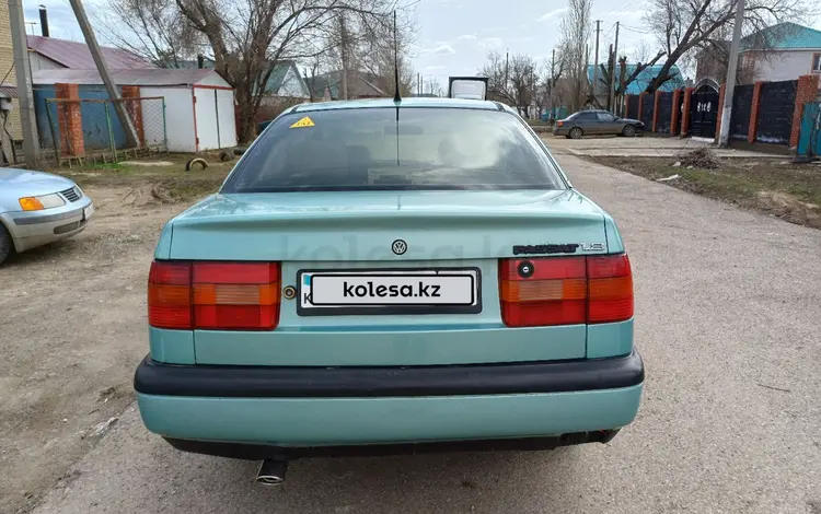 Volkswagen Passat 1995 годаүшін2 150 000 тг. в Актобе