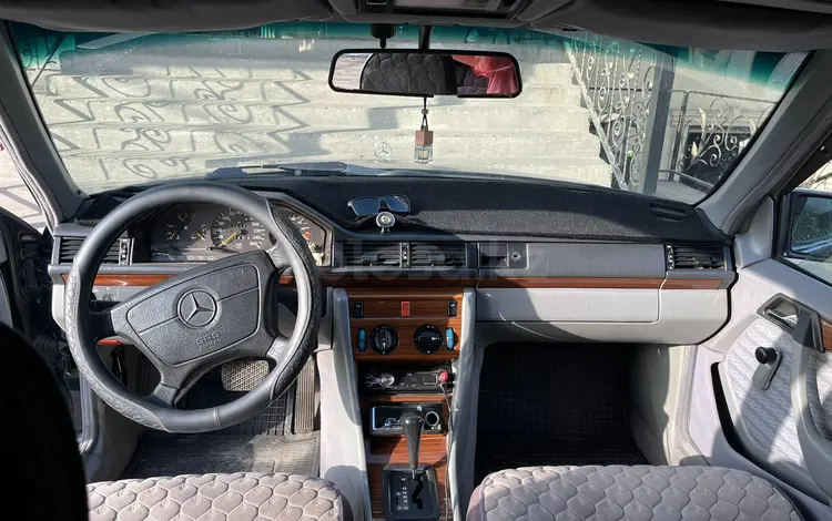 Mercedes-Benz E 280 1993 года за 2 380 000 тг. в Талдыкорган