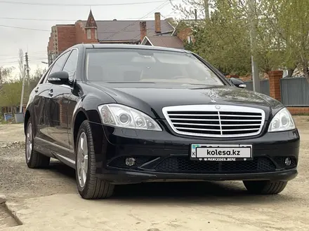 Mercedes-Benz S 500 2006 года за 7 500 000 тг. в Астана – фото 2