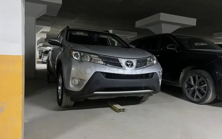 Toyota RAV4 2014 годаfor8 200 000 тг. в Актау